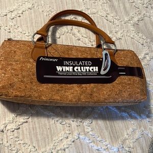 Insulated wine clutch